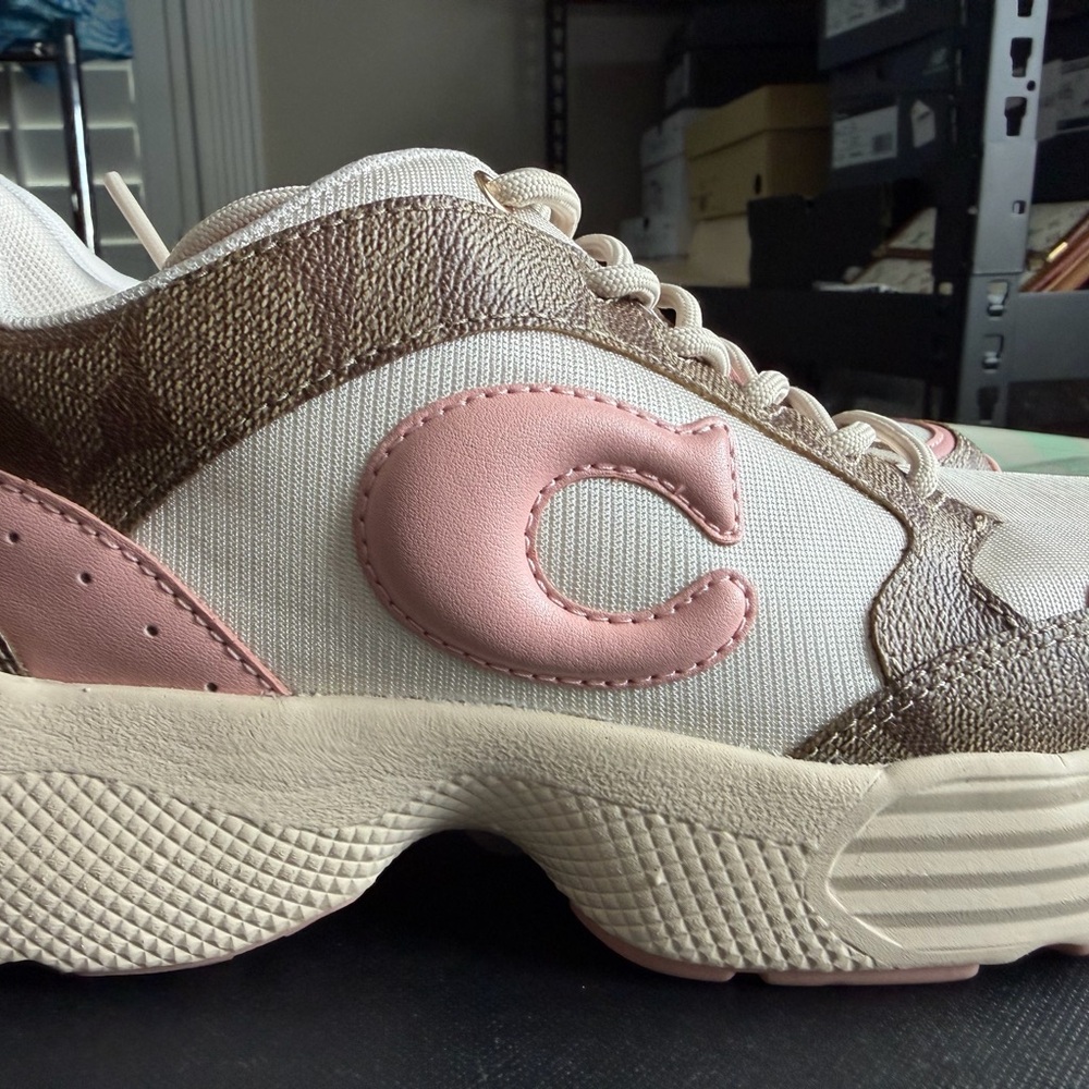 Coach C275 SIG TECH Runner Pink and Khaki Athletic Shoes - Picture 10 of 12